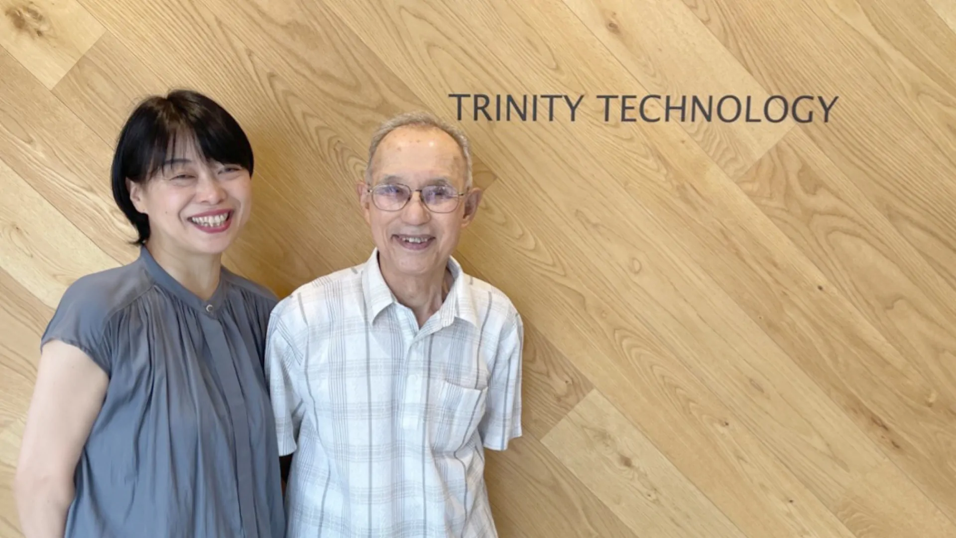 左：トリニティ 松田 ／ 右：中村様